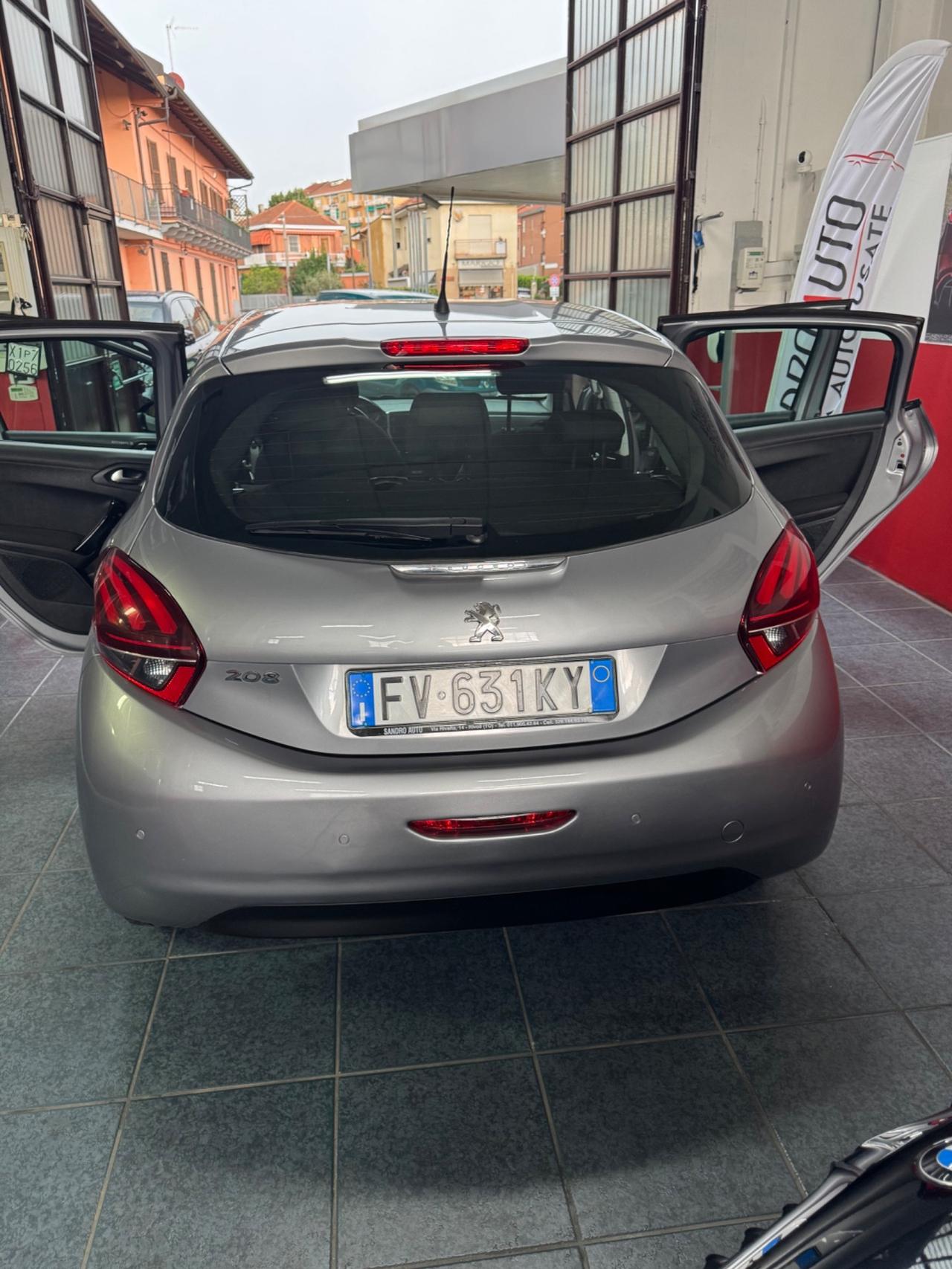 Peugeot 208 PureTech 82 5 porte Allure