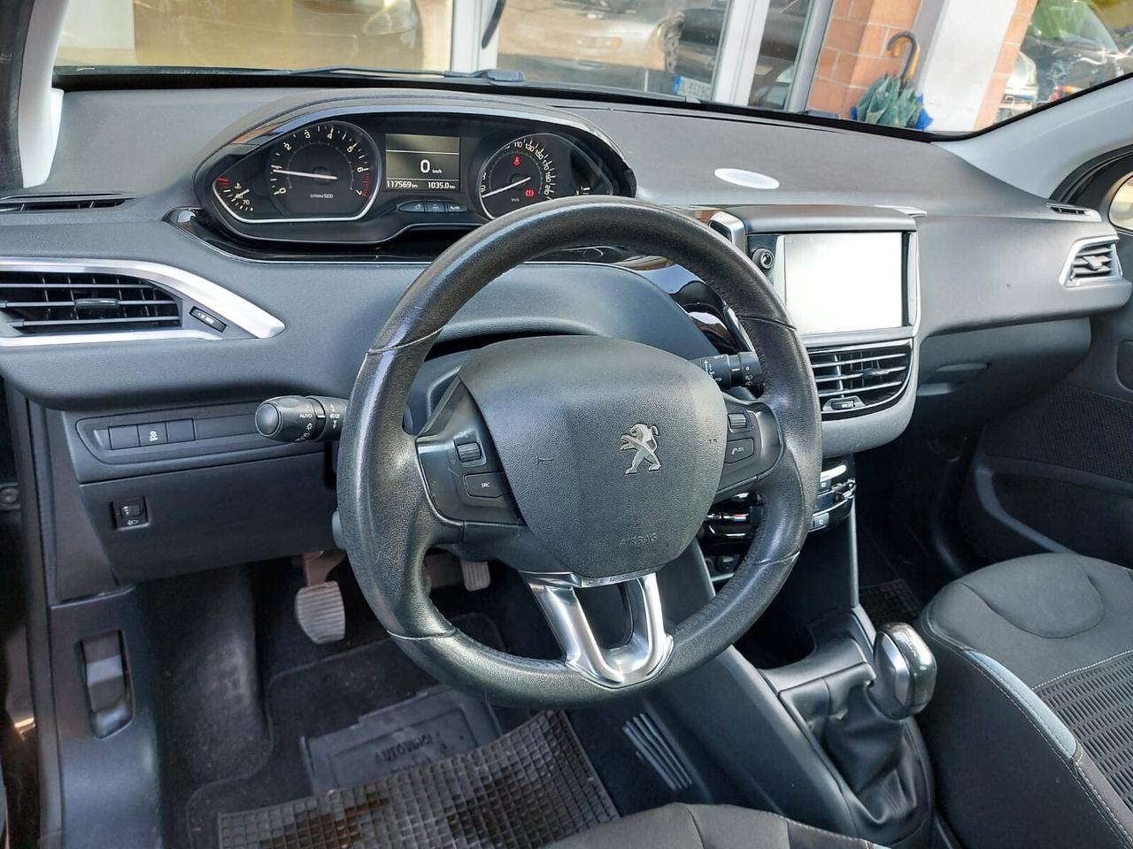 Peugeot 208 PureTech 82 5 porte Allure OK NEOPATENTATI