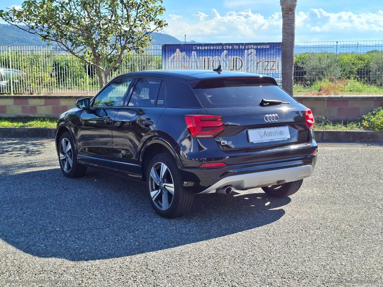 AUDI Q2 30 TDI S tronic Identity Black