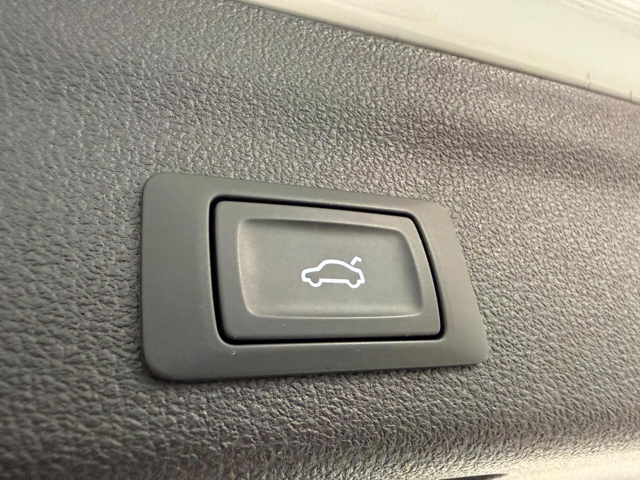 Audi A6 Avant 40 2.0 TDI S tronic Business Sport