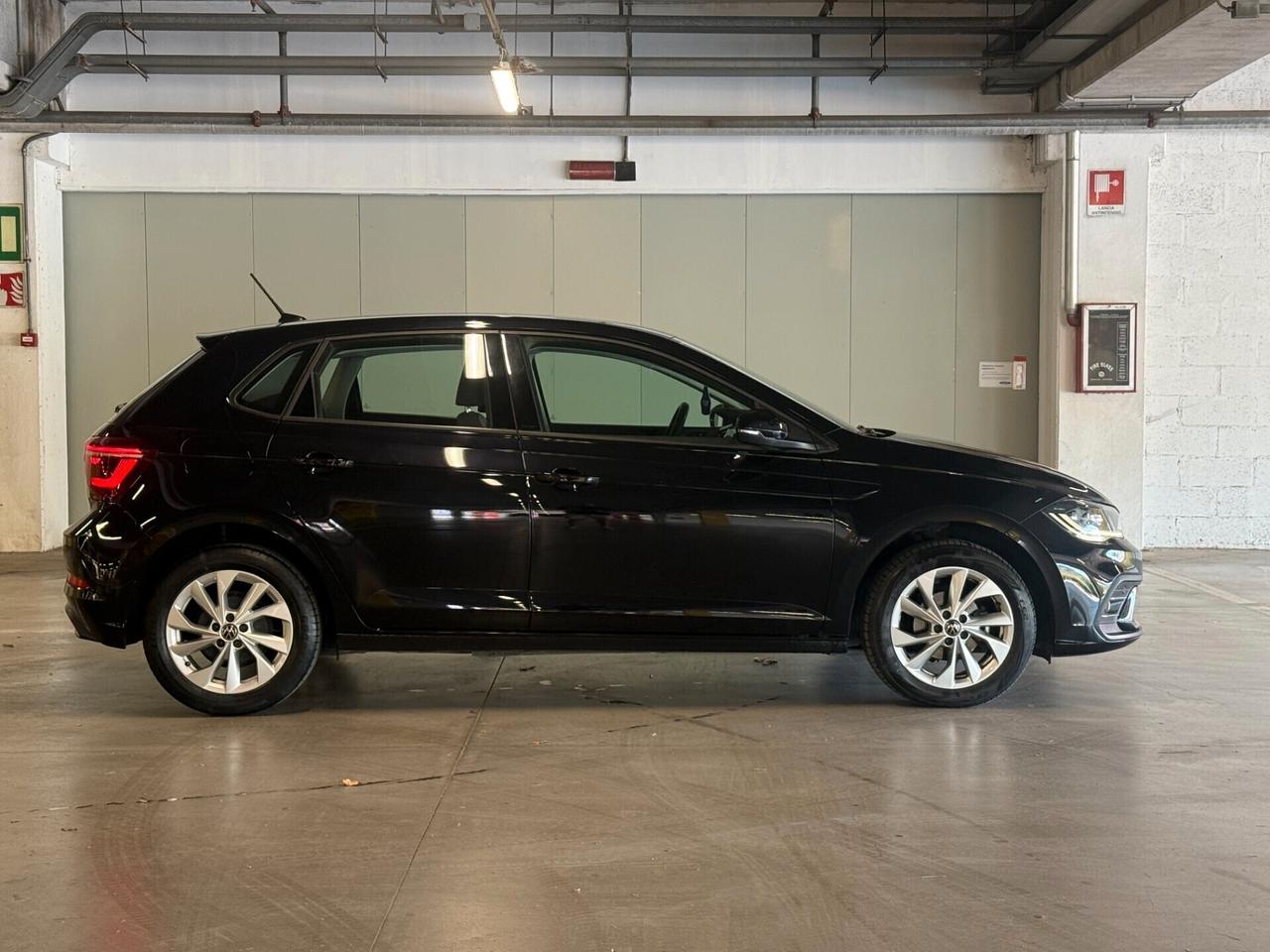 Volkswagen Polo 1.0 TSI Style 2022 - 57.000 km Certificati - Garanzia 12 Mesi - Aprilia