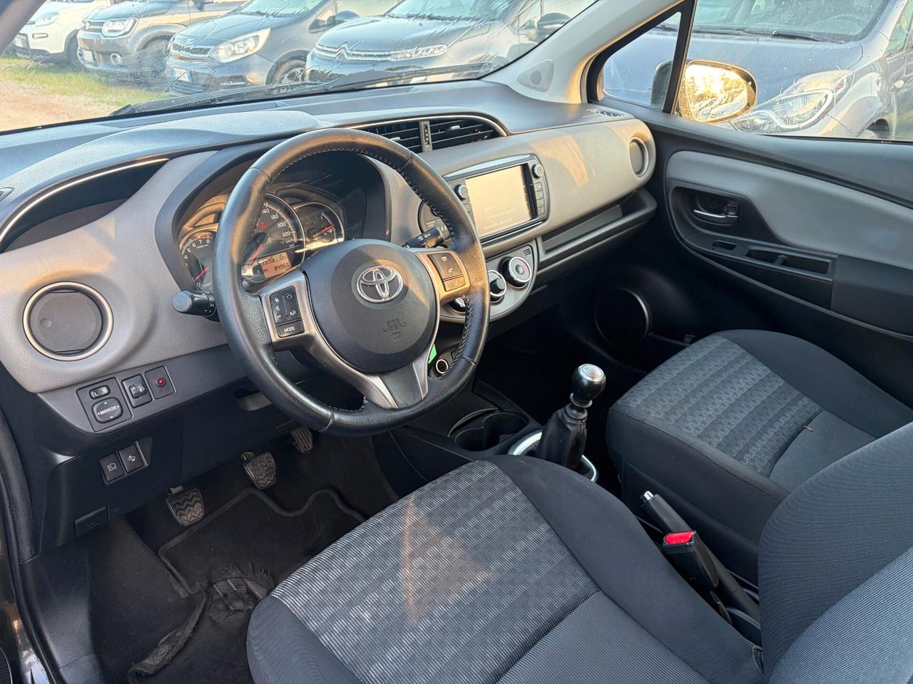 TOYOTA YARIS 1.3 99CV TREND ANNO 2016