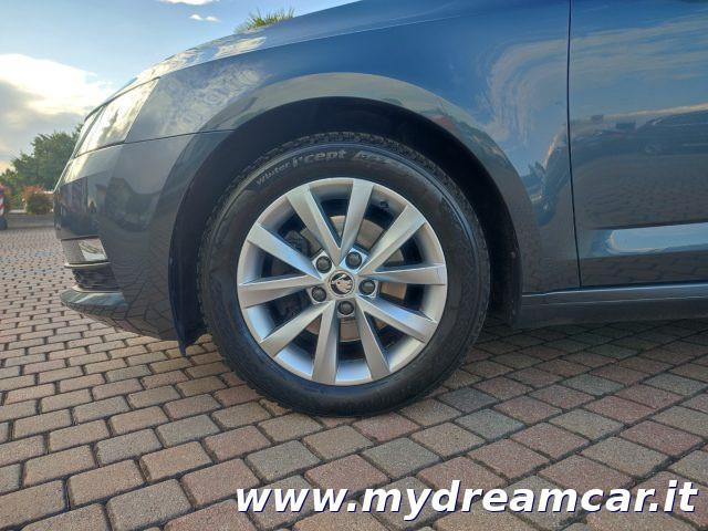 SKODA Octavia 1.5 DSG Wagon Ambition G-Tec