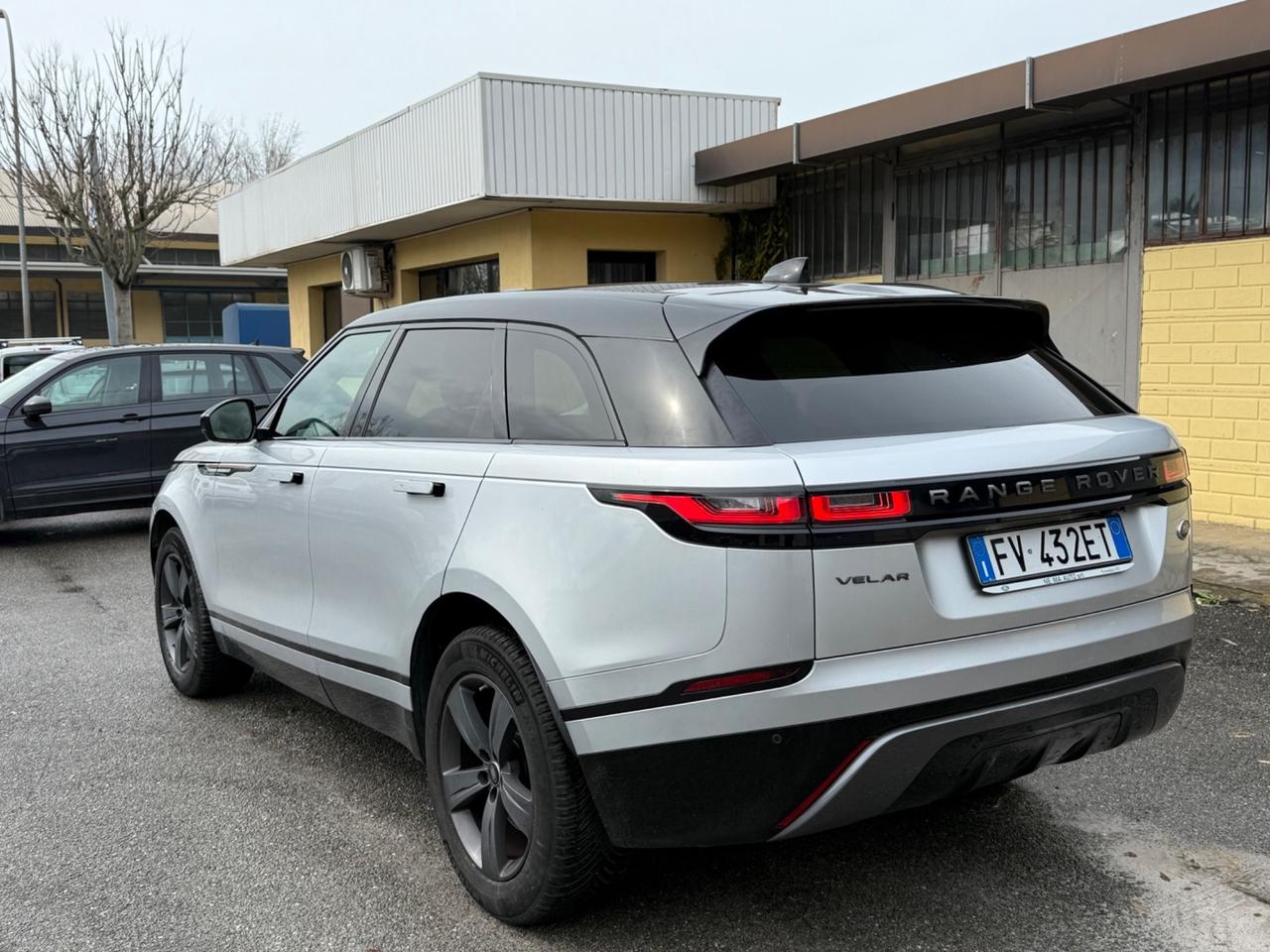 Land Rover Range Rover Velar Range Rover Velar 2.0D I4 180 CV R-Dynamic SE