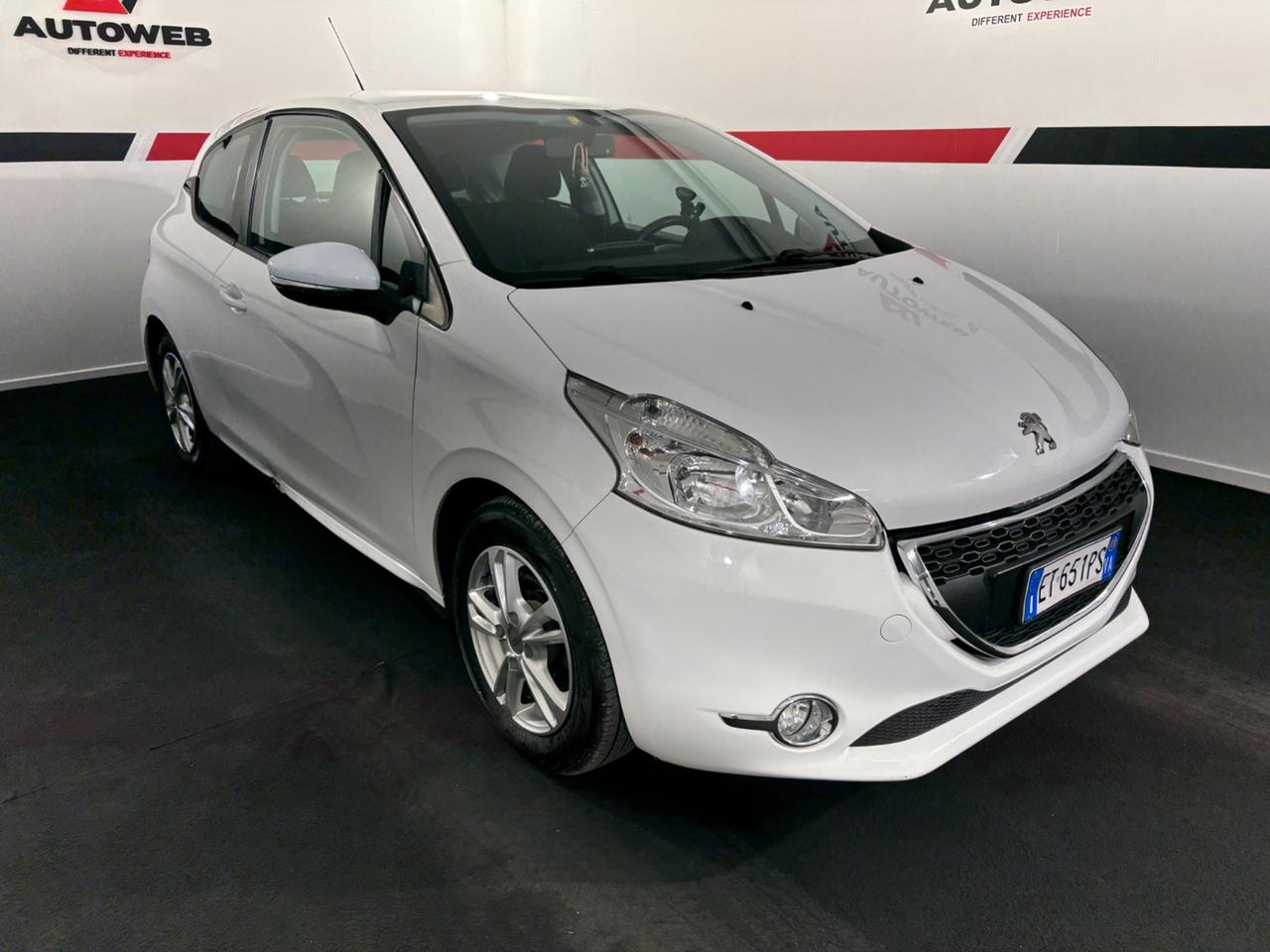Peugeot 208 1.2 VTi 82 CV 3 porte Allure