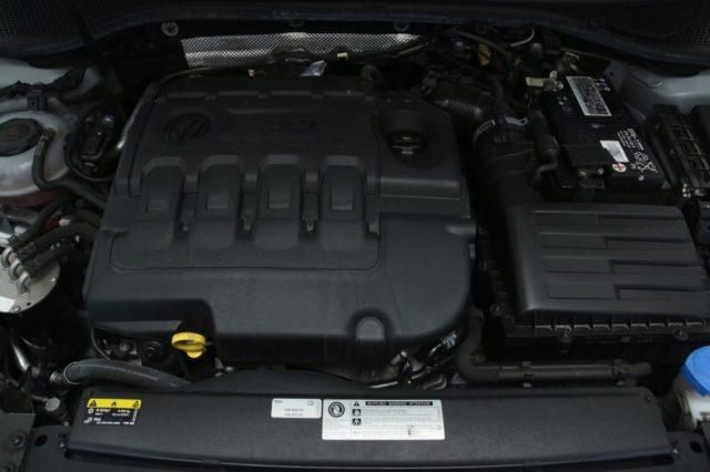 VOLKSWAGEN Passat Variant 2.0 TDI DSG Executive BlueMotion Tech.