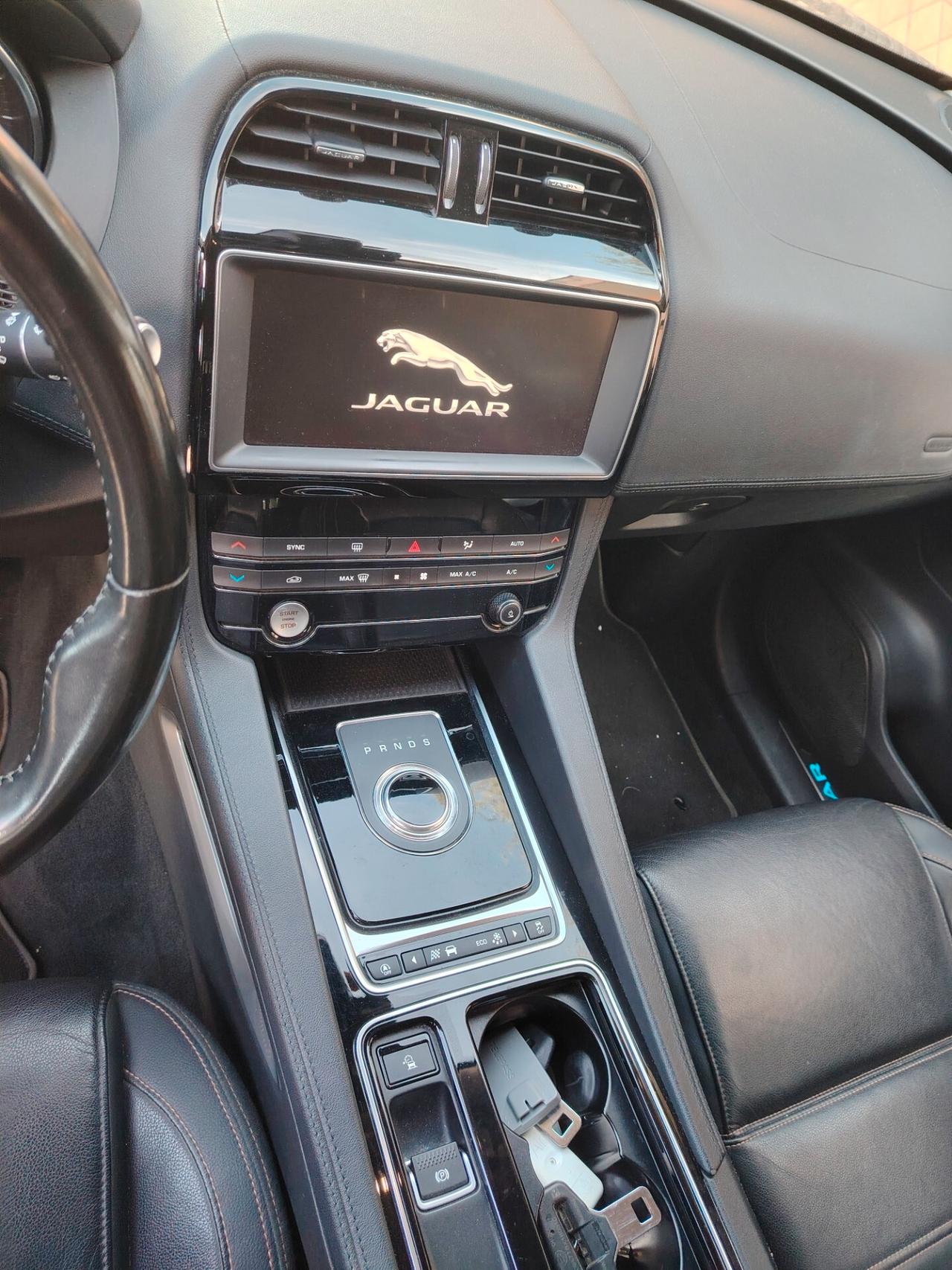 Jaguar F-Pace 2.0 D 180 CV AWD aut. Prestige