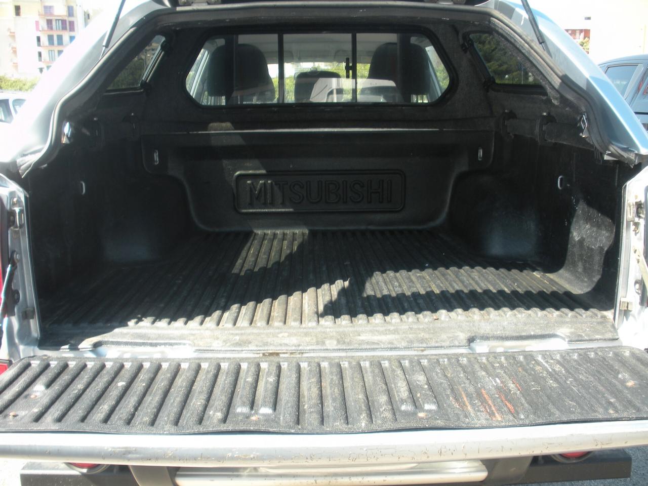 Mitsubishi L200 2.5 DI-D/136CV Double Cab Intense ''SEA''