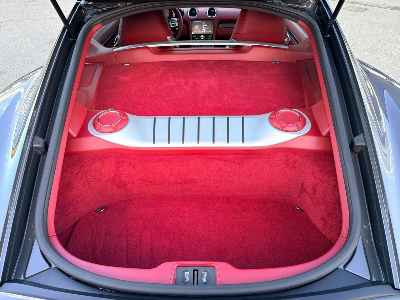 Porsche 718 Spyder Cayman 2.0 T 300cv 4.000km