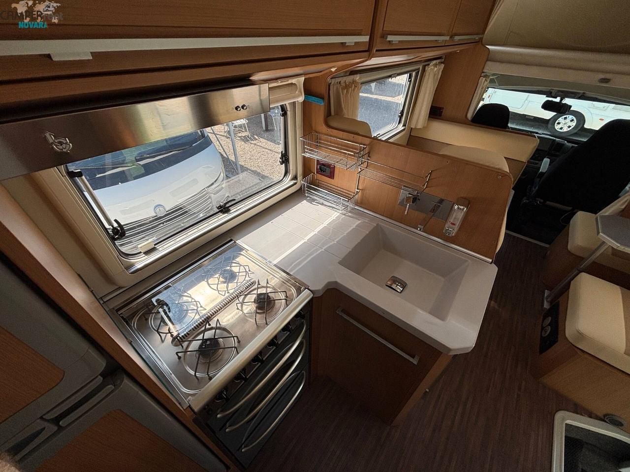 GIOTTILINE SUNNY S 210 - mansardato con doppia Dinette e letti a castello in coda