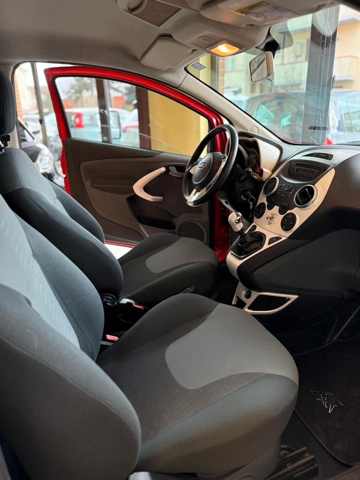 Ford Ka 1.2 8V 69 CV Black&White Edition