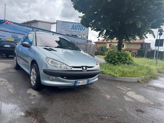 PEUGEOT 206 1.1 3p. XT