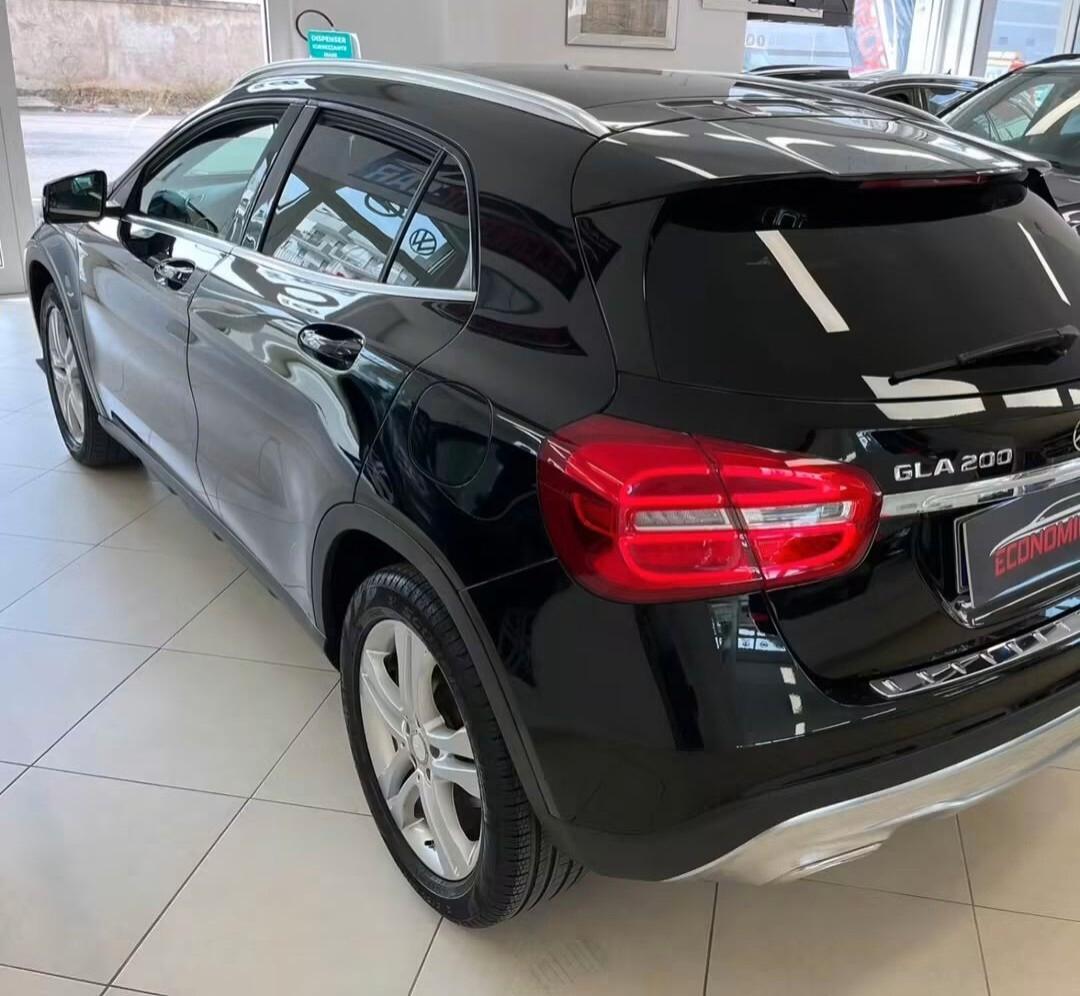 Mercedes-benz GLA 200 Premium TETTO APRIBILE