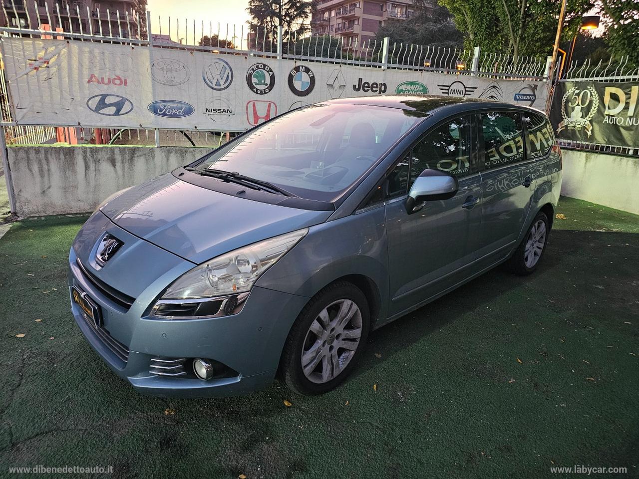 PEUGEOT 5008 2.0 HDi 150 CV Business