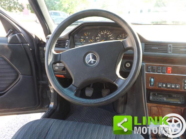 MERCEDES-BENZ 250 TD Turbo in discrete condizioni di carrozzeria