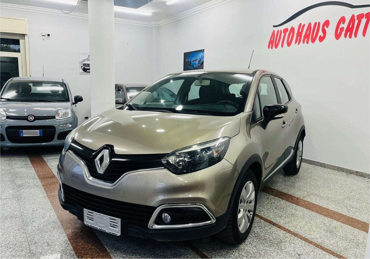 Renault Captur 1.5 dCi 90 CV anno 2015.