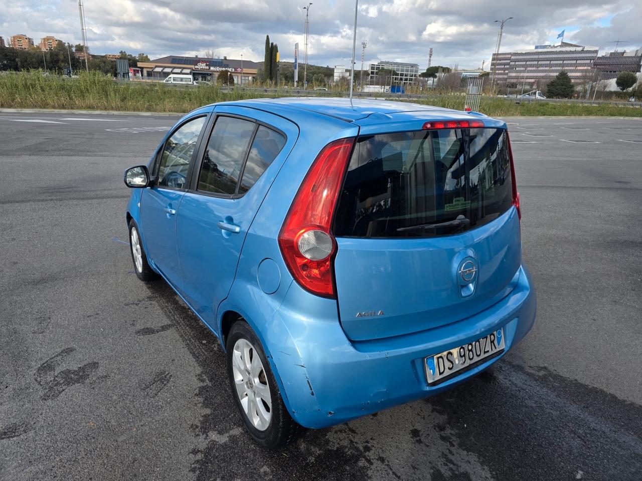 Opel Agila 1.0 benzina neopatentati