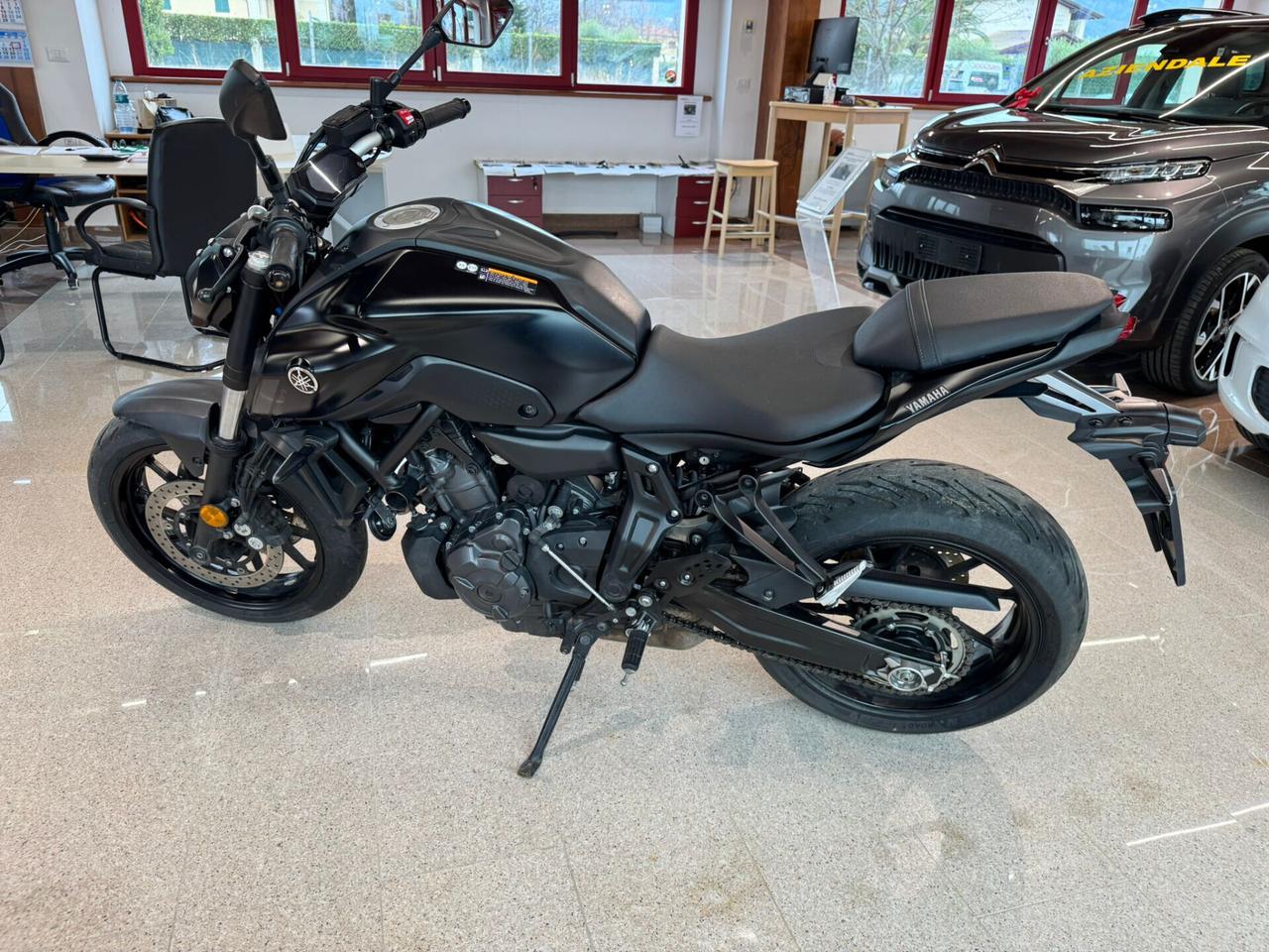 YAMAHA MT07 KM: 4.800