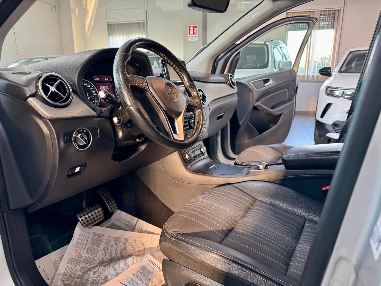 Mercedes B 200 NGD Automatic Sport 2015