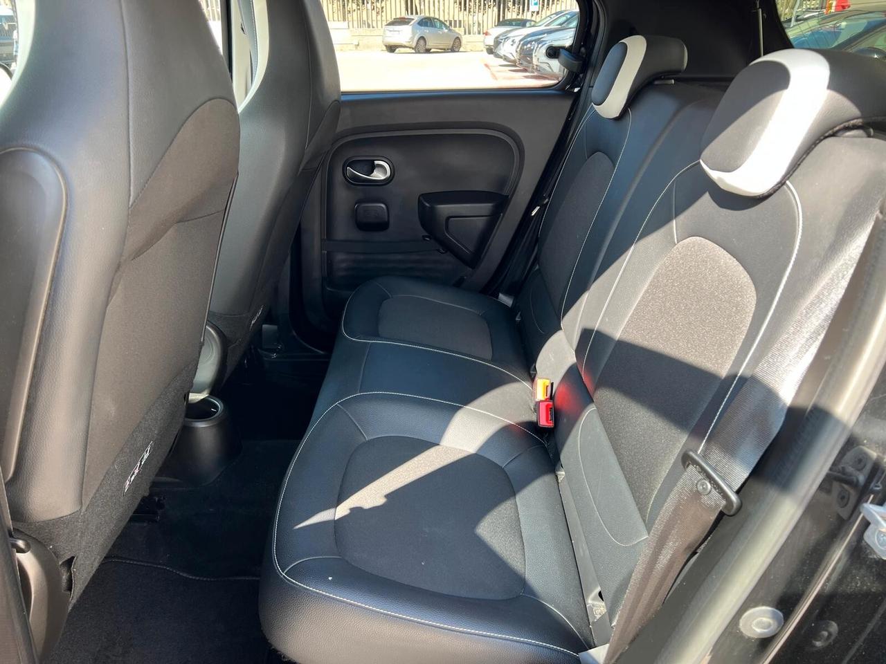 Renault Twingo Electric Urban Night