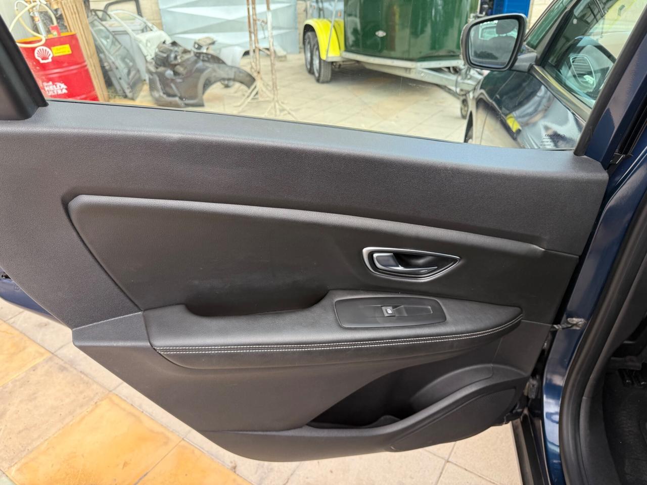 Renault Grand Scenic dCi 8V 110 CV EDC Energy Intens