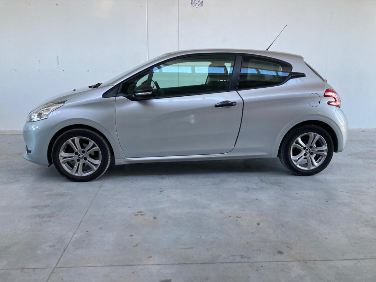 Peugeot 208 1.0 VTi 68 CV 3 porte Access per neopatentati