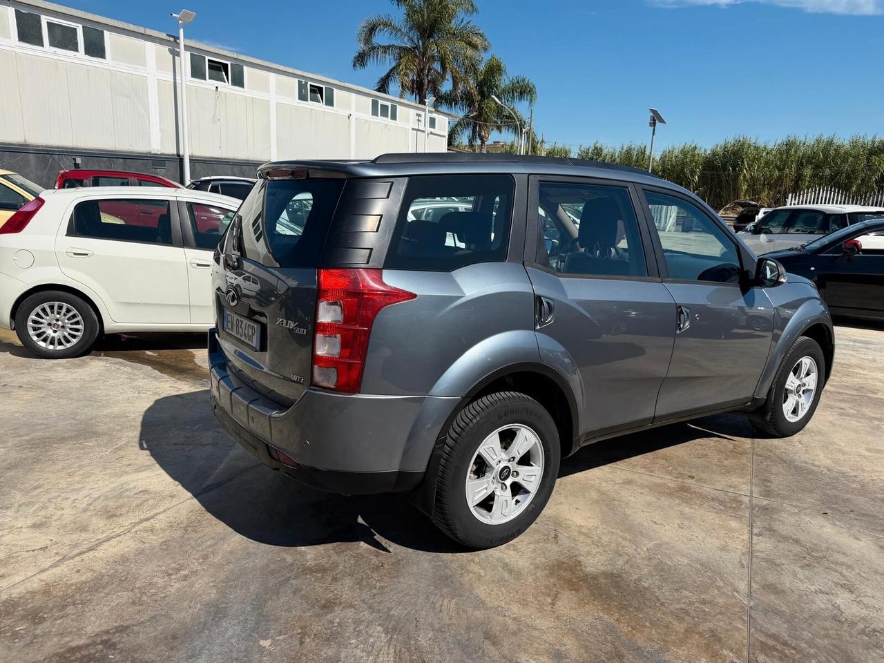 Mahindra XUV500 2.2 16V AWD W8