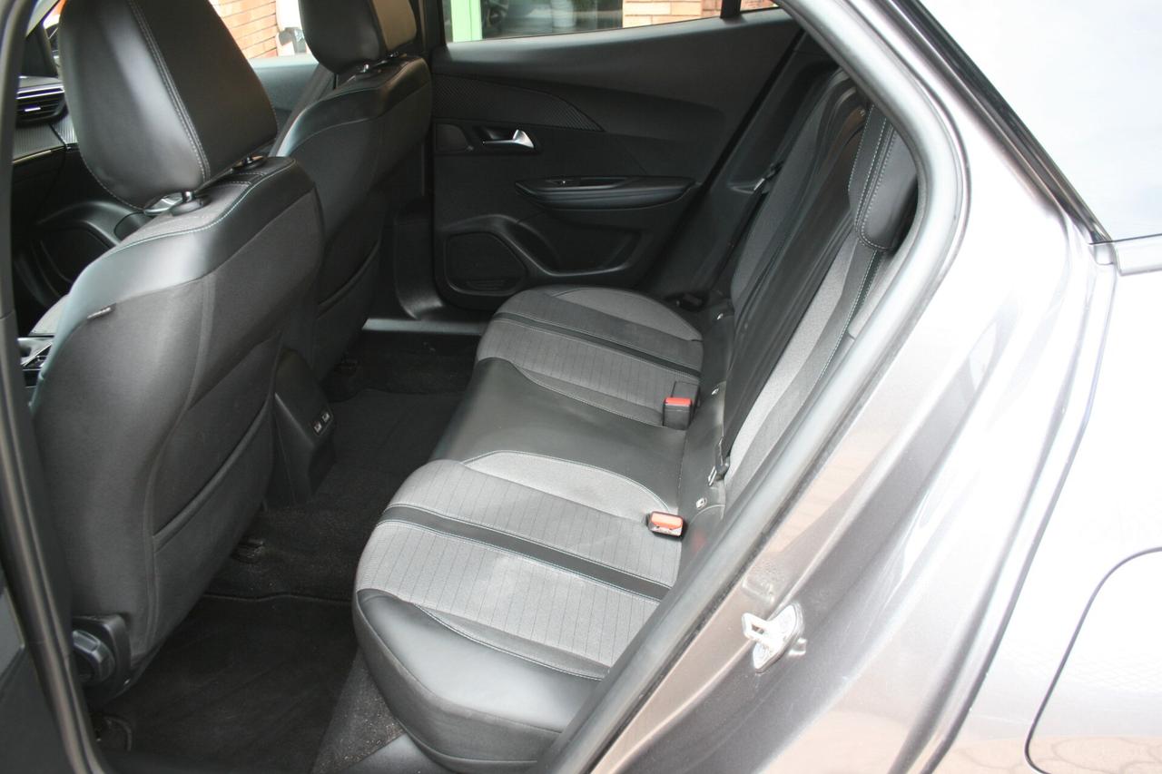 Peugeot 2008 BlueHDi 110 S&S Allure Pack