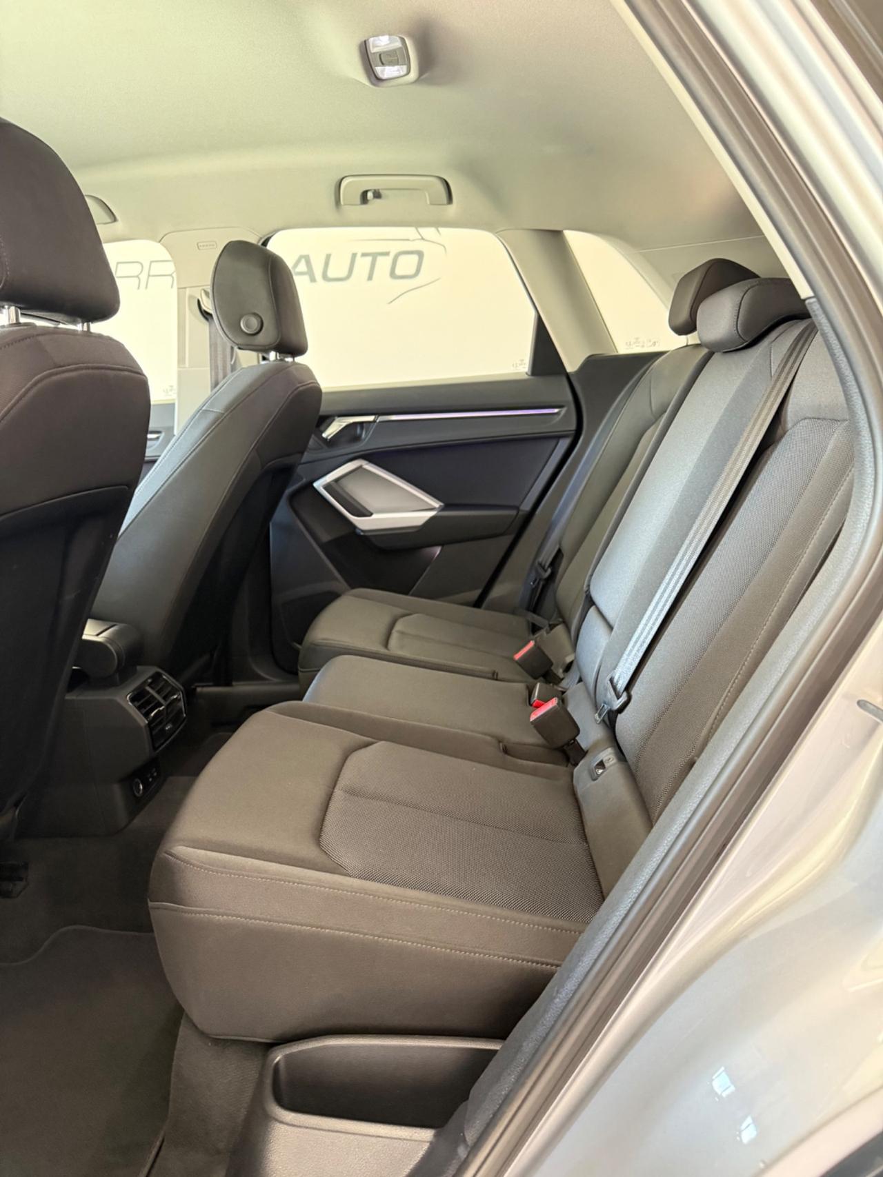 Audi Q3 35 2.0 Tdi 150CV Stron Advanced-LED