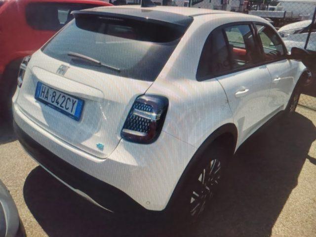 FIAT 600e Red