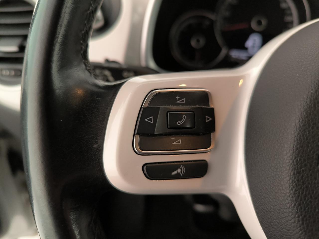 Volkswagen Maggiolino 1.6 tdi design 105cv