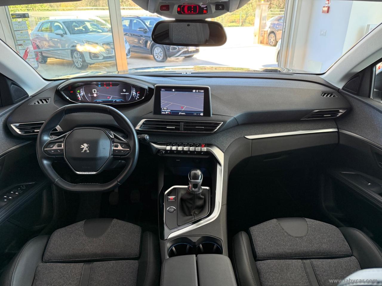 PEUGEOT 5008 BlueHDi 130 S&S Allure