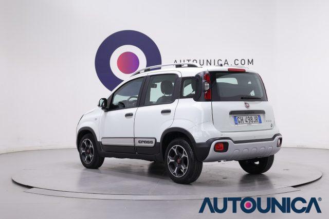 FIAT Panda 1.0 FIREFLY S&S HYBRID CITY CROSS NEOPATENTATI