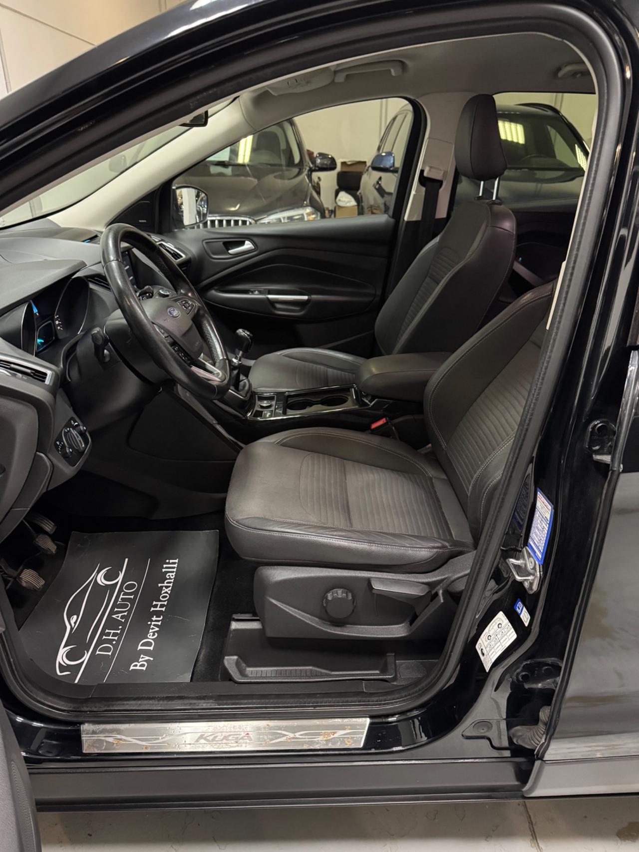 Ford Kuga 1.5 TDCI 120 CV S&S 2WD ST-Line