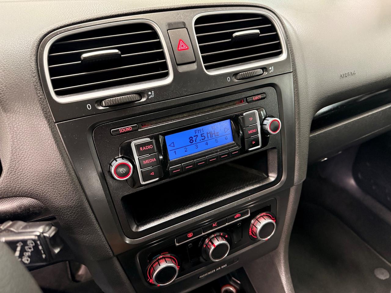 Volkswagen Golf 2.0 TDI 140CV . Highline ok Neopatentati