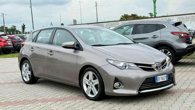 Toyota Auris 5p 2.0 d-4d Lounge