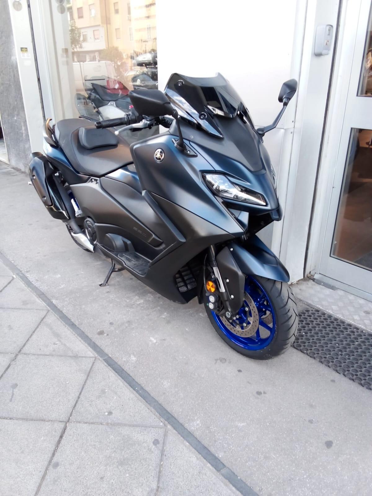 Yamaha TMAX 560