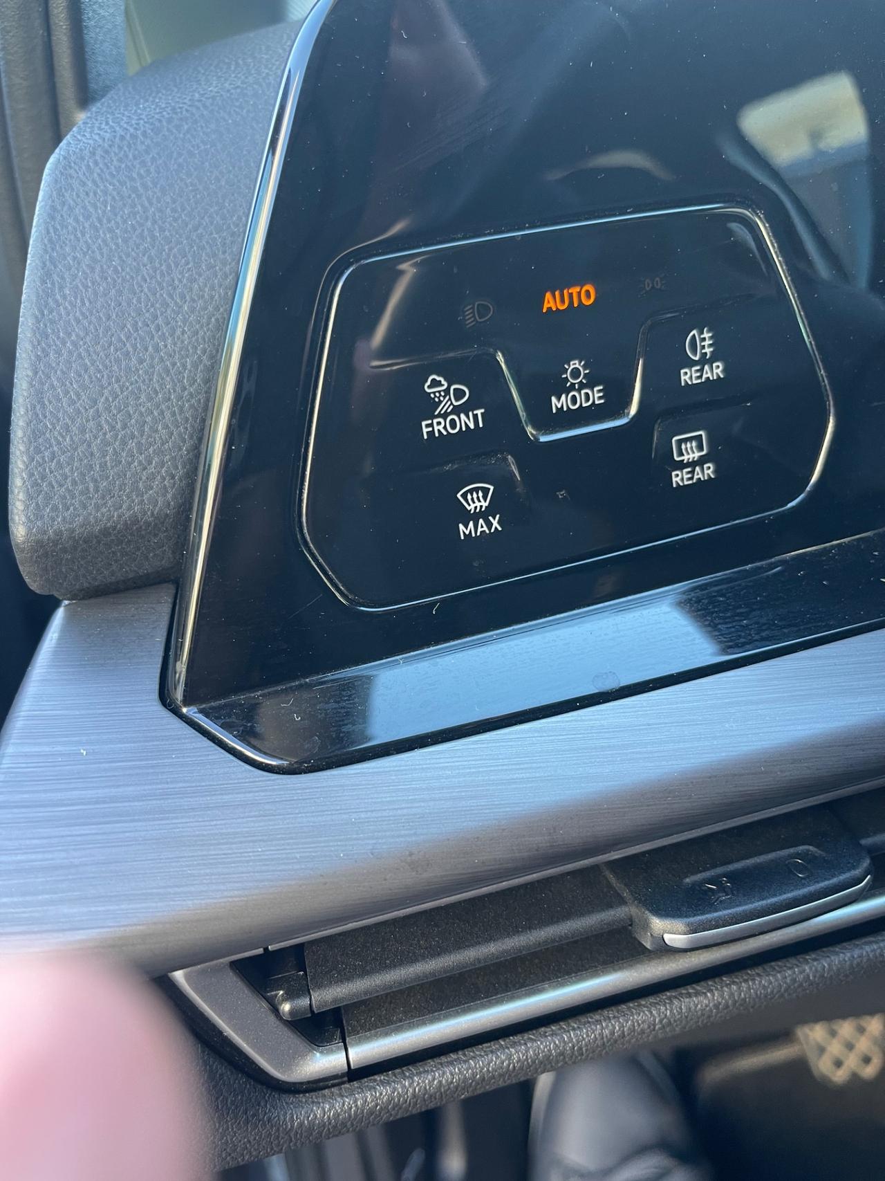 Volkswagen Golf 2.0 TDI SCR Style SI NEOPATENTATI