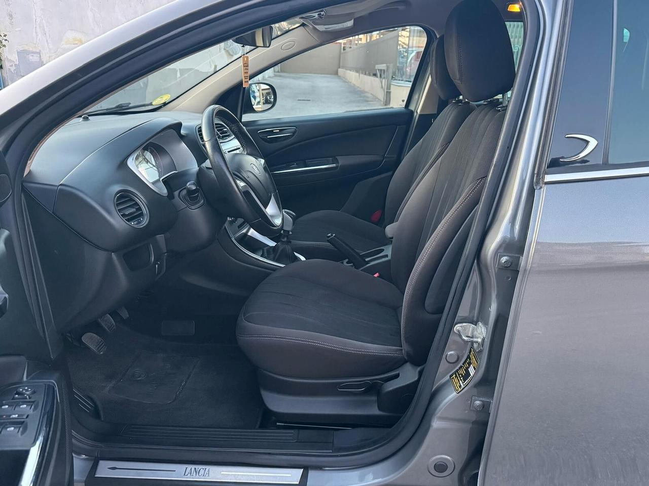 Lancia Delta 1.6 MJT DPF 105 CV Gold