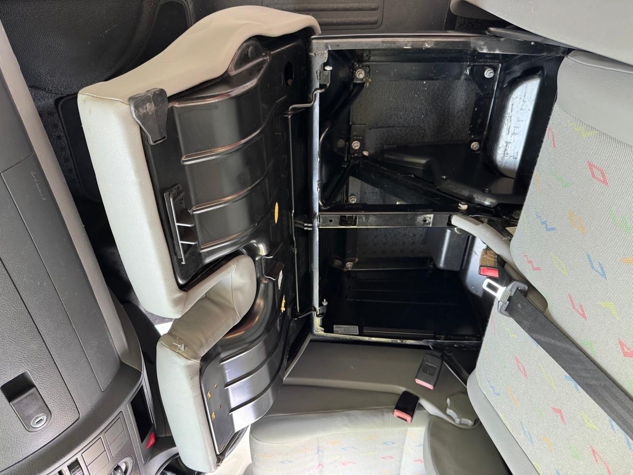 Volkswagen Transporter T5 1.9 TDI GARANZIA 24 MESI