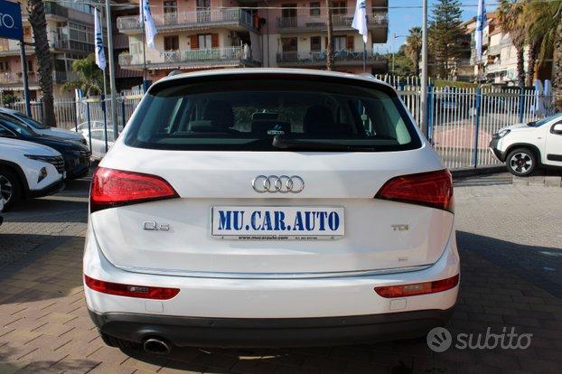 Audi Q5 2.0 tdi 150cv fari bixeno