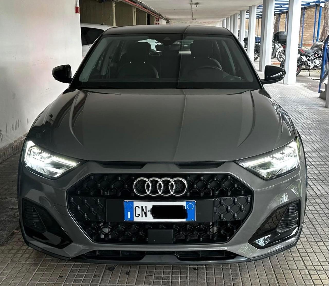 Audi A1 allstreet 30 TFSI S tronic Identity Contrast