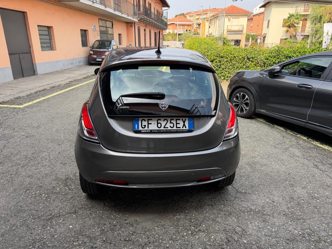 Lancia Ypsilon 1.0 FireFly 5 porte S&S Hybrid Ecochic Gold