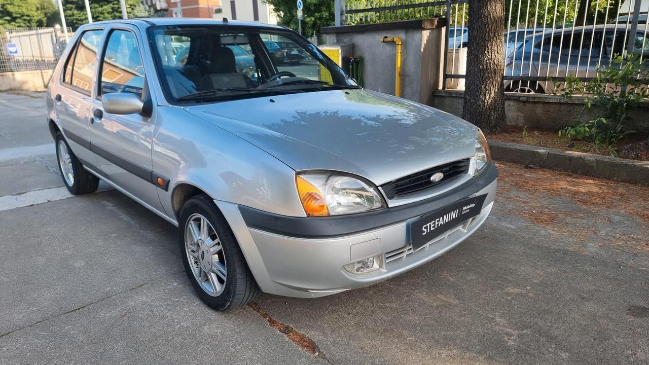Ford Fiesta 1.2i 16V cat 5 porte Ghia