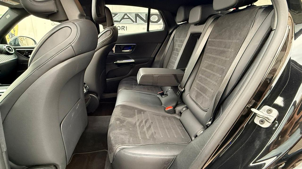 MERCEDES GLC 220d Coupé 2024 MILD HYBRID AMG LINE PREMIUM PLUS