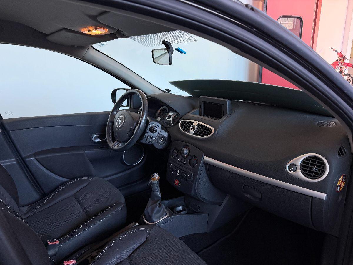 RENAULT - Clio - 1.2 5p. Dynamique