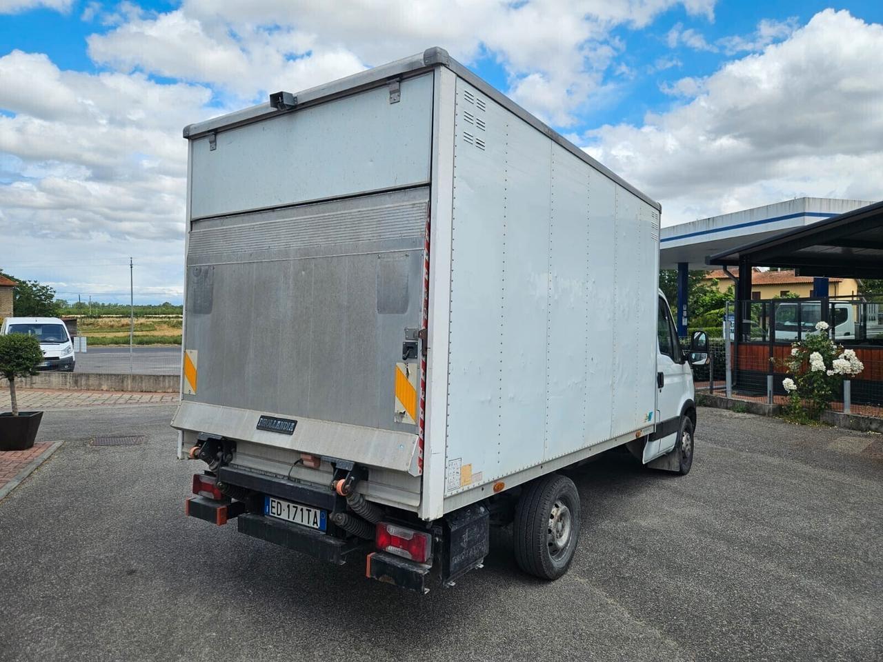 IVECO OMNICAR CON SPONDA POSTERIORE CARICATRICE PREZZO PIU IVA