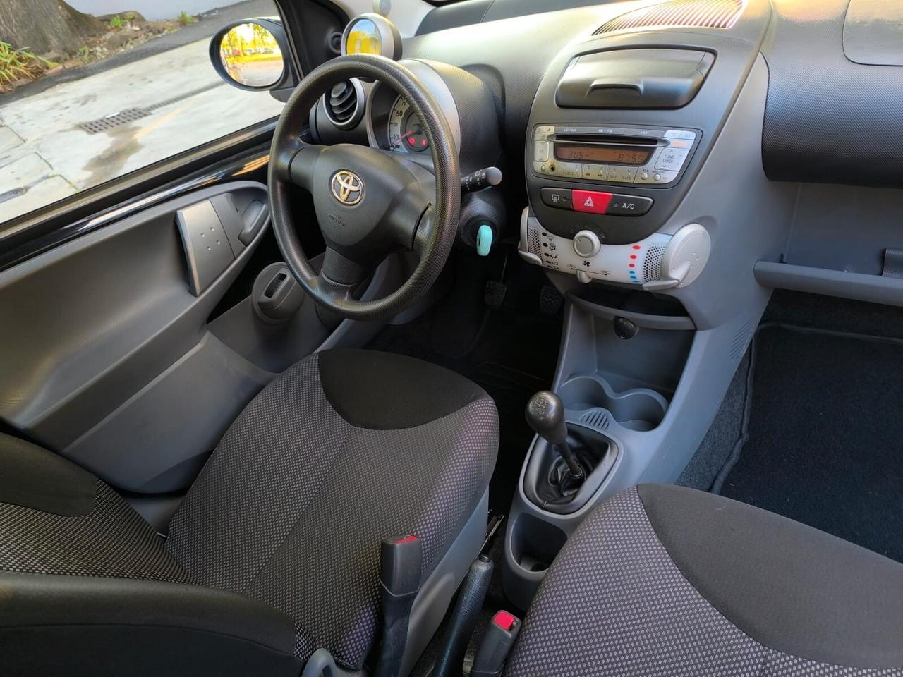Toyota Aygo 1.0 12V VVT-i 3 porte Now Connect