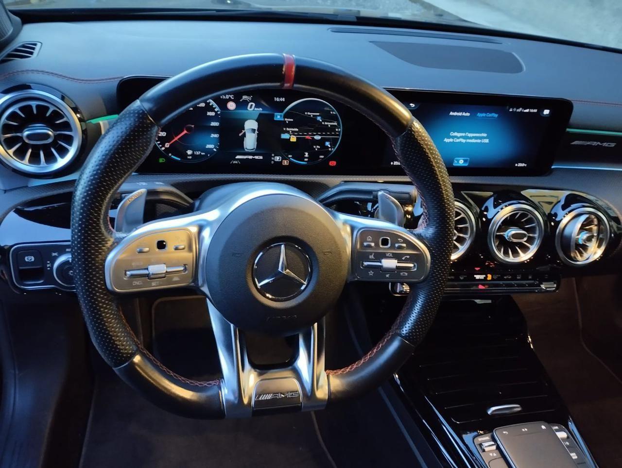 MERCEDES-BENZ CLA 35 AMG 4Matic Shooting Brake