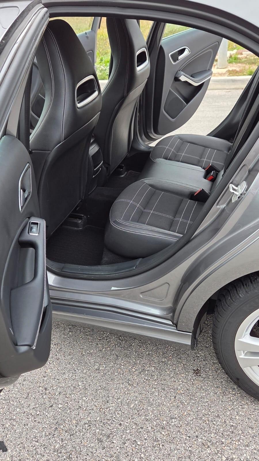 Mercedes-benz A 180 d Automatic Premium